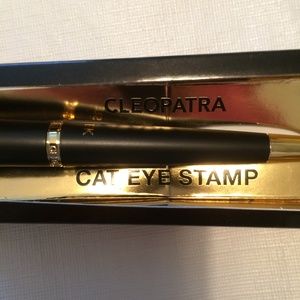 Cleopatra Cat Eye Stamp "Sleek"